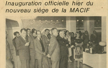 Image de l'article de journal de l' inauguration du siège social de la Macif - Courrier de l'Ouest du 18 avril 1978