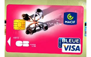 Image d'une carte bancaire Macif rose