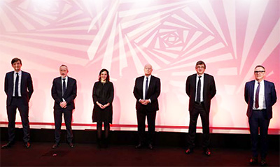 De g. à d. : Adrien Couret, directeur général d’Aéma Groupe ; Philippe Perrault, président de la SAM Macif ; Sophie Elkrief, directrice générale déléguée Santé Prévoyance ; Pascal Michard, président d’Aéma Groupe ; Jean-Philippe Dogneton, directeur général délégué IARD et Vie ; Patrick Brothier, président de l’UMG Aésio Macif.