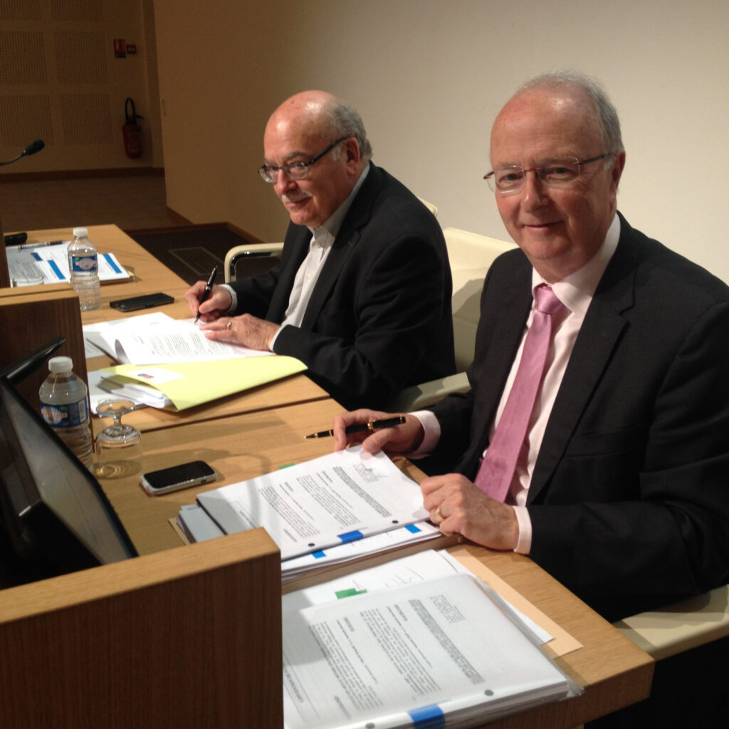 De gauche à droite : Jean-Luc Pelaud, président d'Apivia Mutuelle, et Philippe Descateaux, président de Smam Mutuelle.