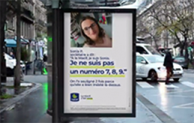 Image Macif pancarte arrêt de bus 