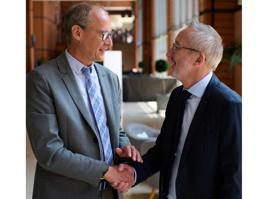 Passation de pouvoir entre Jean-Louis Grosse-Delasalle et Philippe Perrault
